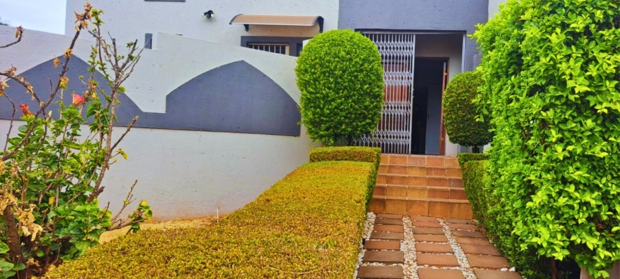 3 Bedroom Property for Sale in Safari Gardens North West